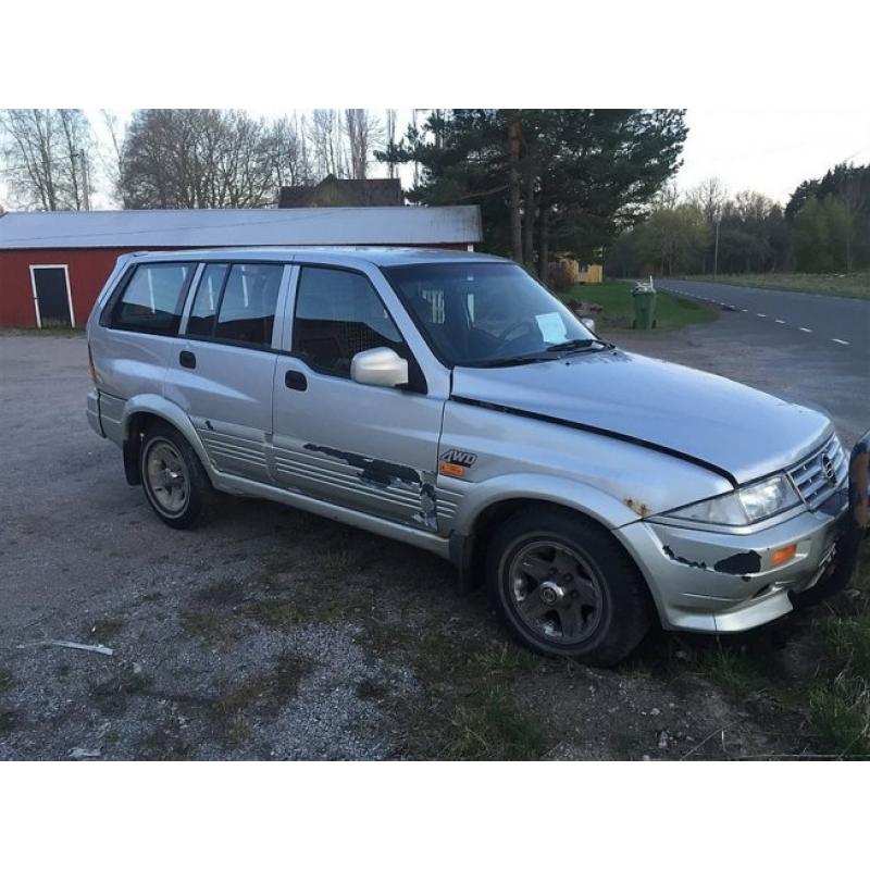 SsangYong Musso 4wd tdi obs 5000KR -97
