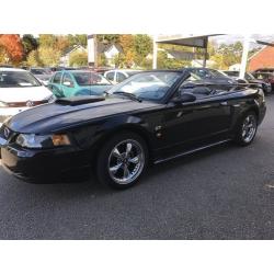 Ford Mustang GT Cabriolet -01